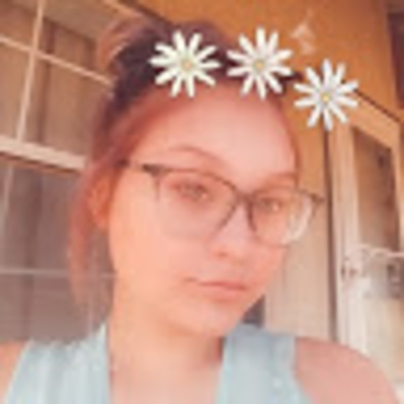 Meet your Posher, Paige - Picture 1 of 1